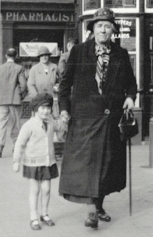 Jessie Priscilla (Goose) Herring and her granddaughter Jean Wootton