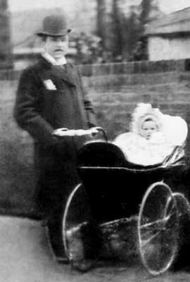 Francis R P Simon and daughter Suzanne c1900